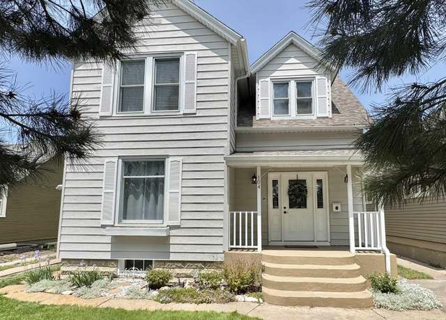 Property at 104 E 25th St, Cheyenne, WY 82001, 3 beds, 2 baths