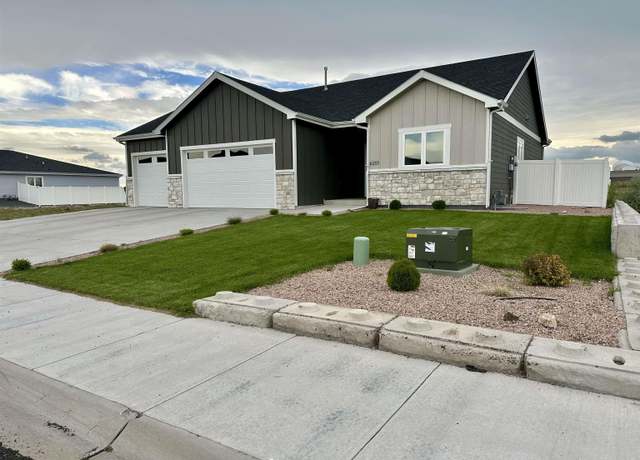 Property at 6201 Atlantic Dr, Cheyenne, WY 82001, 3 beds, 2 baths