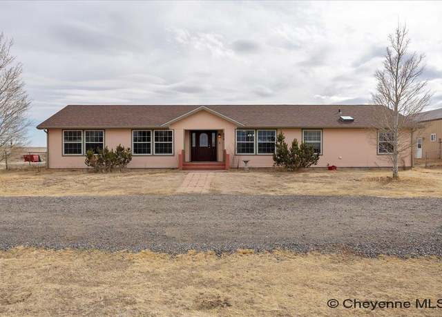 Property at 809 Artesian Rd, Cheyenne, WY 82007, 5 beds, 2.5 baths