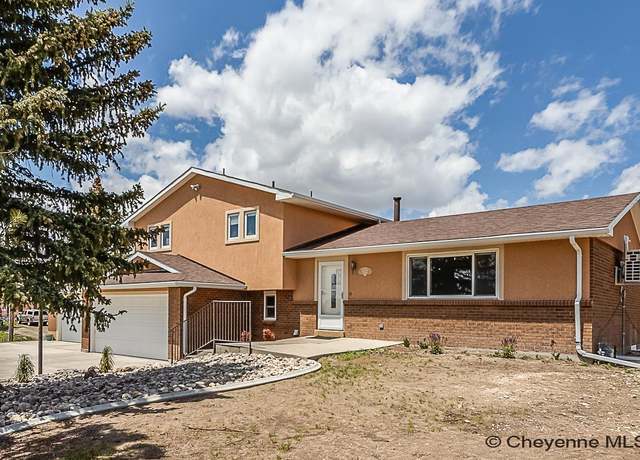 Property at 612 E Wrangler Rd, Cheyenne, WY 82009, 4 beds, 2.5 baths