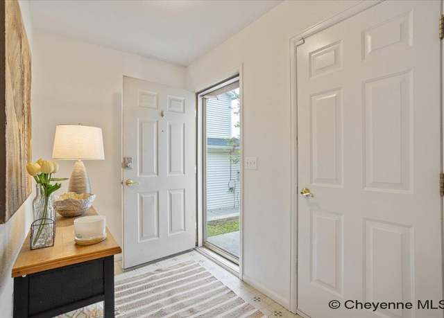Property at 338 Arkel Way, Cheyenne, WY 82007, 3 beds, 2.5 baths