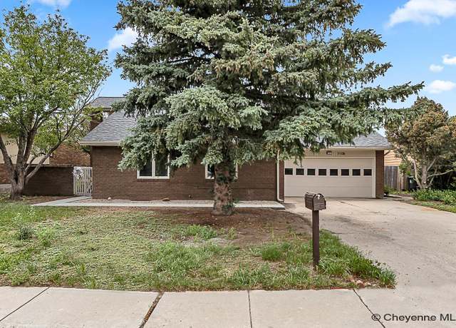 Property at 7108 Volar Dr, Cheyenne, WY 82009, 5 beds, 3 baths