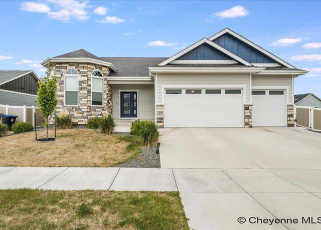 Property at 2200 Arrowleaf Dr, Cheyenne, WY 82007, 5 beds, 3 baths