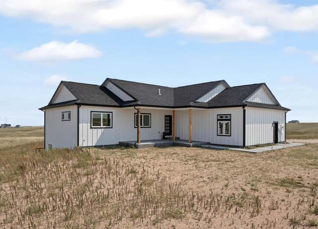 Property at 985 Range Line Rd, Cheyenne, WY 82009, 5 beds, 3 baths