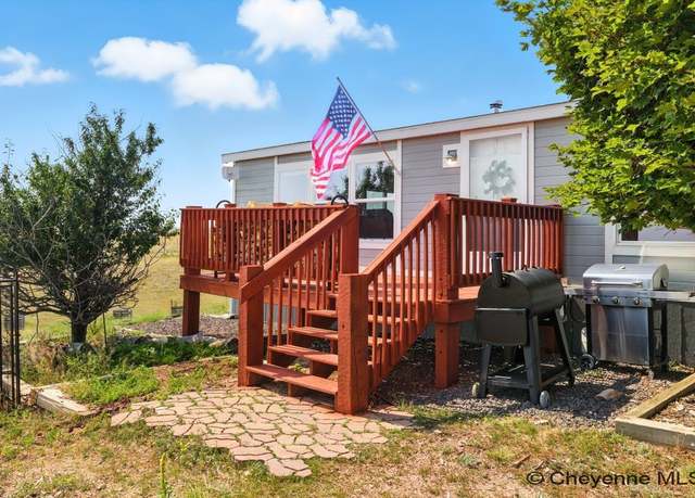 Property at 289 Shadow Dr, Cheyenne, WY 82009, 3 beds, 2 baths