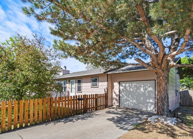 Property at 1216 Carbon Ave, Cheyenne, WY 82001, 4 beds, 1.5 baths