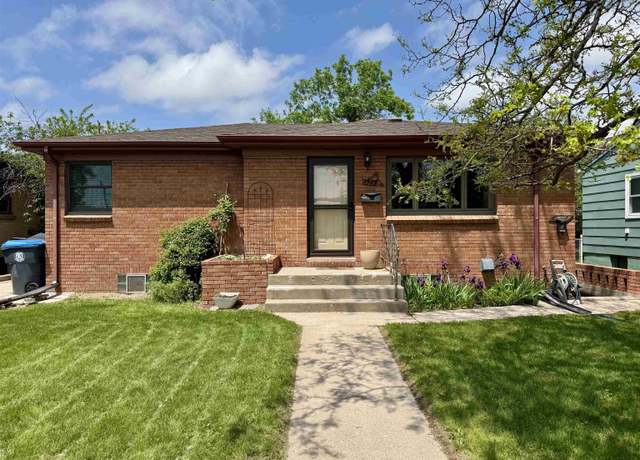 Property at 1942 E 18th St, Cheyenne, WY 82001, 3 beds, 2 baths