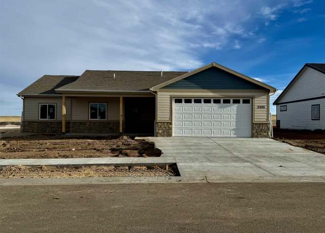 Property at 2305 Ledoux Dr, Cheyenne, WY 82007, 3 beds, 2 baths