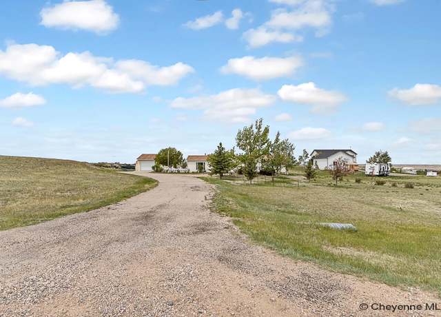 Property at 5880 Rawhide Rdg, Cheyenne, WY 82007, 3 beds, 2 baths