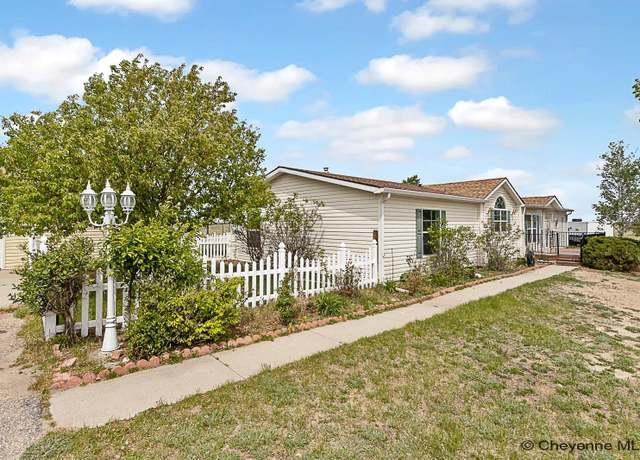 Property at 5880 Rawhide Rdg, Cheyenne, WY 82007, 3 beds, 2 baths