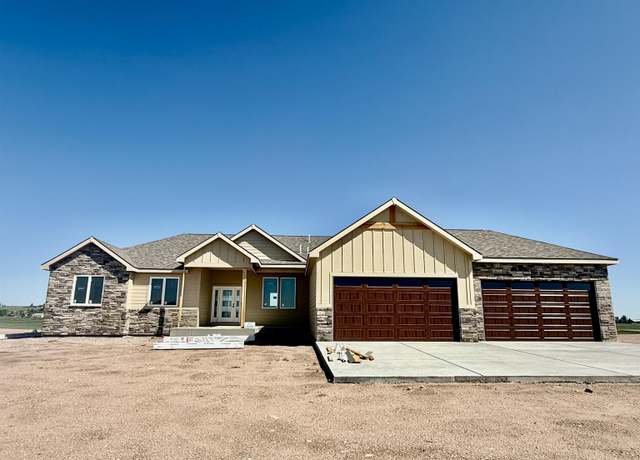 Property at 2900 Three Dots Trl, Cheyenne, WY 82009, 4 beds, 2 baths