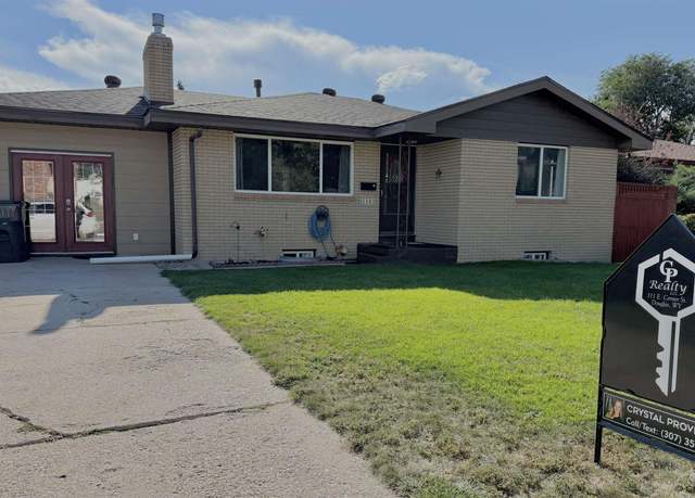 Property at 5402 Hilltop Ave, Cheyenne, WY 82009, 4 beds, 2 baths