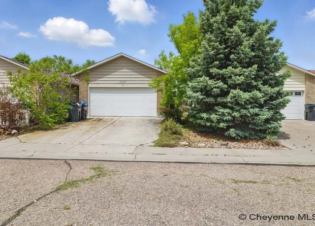 Property at 3806 Village View Ln, Cheyenne, WY 82009, 4 beds, 3 baths