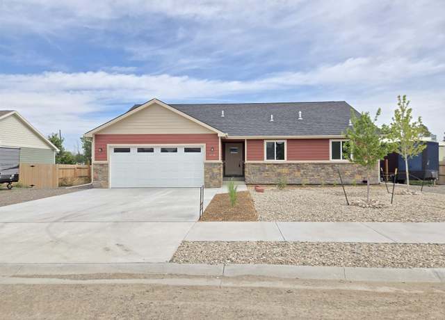 Property at 606 Cherry St, Cheyenne, WY 82007, 5 beds, 3 baths