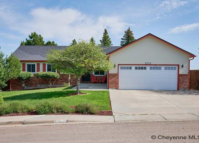 Property at 3212 Holland Ct, Cheyenne, WY 82009, 5 beds, 3.5 baths
