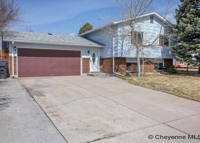 Property at 242 Bent Ave, Cheyenne, WY 82007, 3 beds, 2 baths