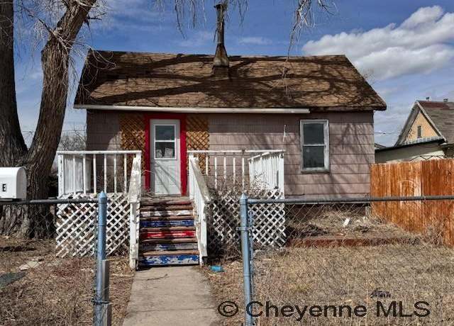Property at 712 S Pine St, Laramie, WY 82070, 1 bed, 1 bath