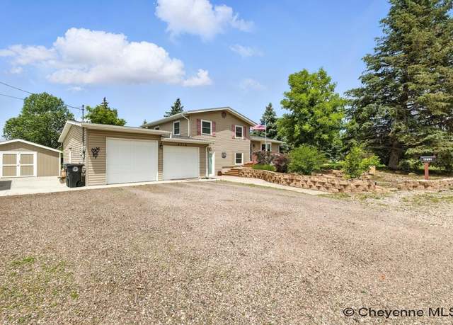 Property at 4712 Griffith Ave, Cheyenne, WY 82009, 3 beds, 2.5 baths