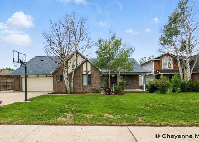 Property at 309 Sioux Dr, Cheyenne, WY 82009, 4 beds, 3.5 baths