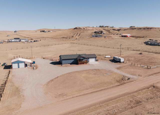 Property at 942 Mountain Shdw Dr, Cheyenne, WY 82009, 5 beds, 3 baths