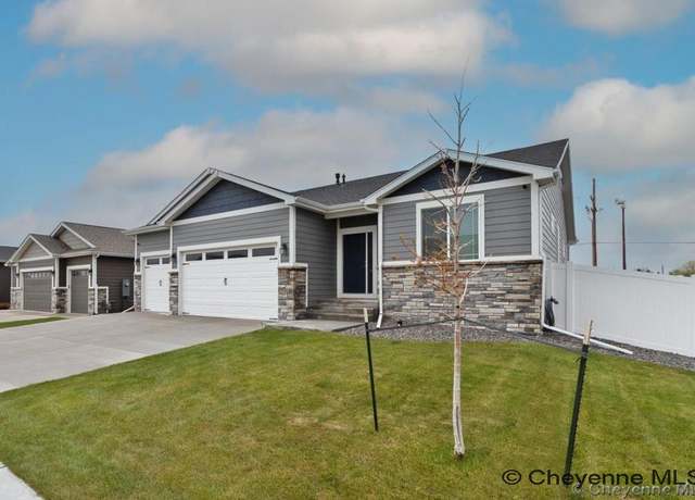 Property at 5618 Dayton Dr, Cheyenne, WY 82009, 3 beds, 2 baths