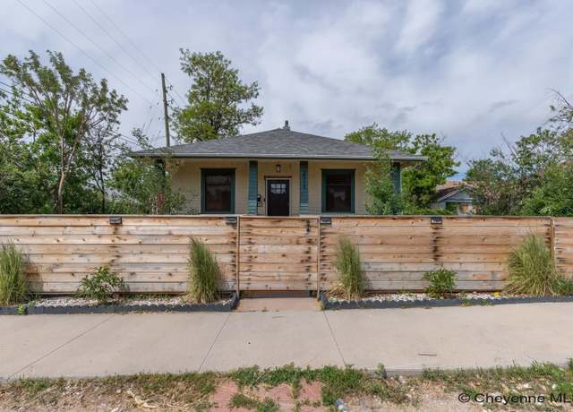 Property at 2512 Snyder Ave, Cheyenne, WY 82001, 3 beds, 2 baths