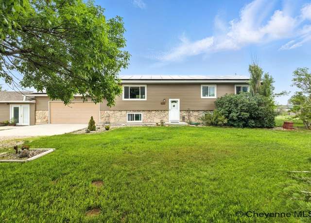 Property at 8208 Aztec Dr, Cheyenne, WY 82009, 3 beds, 3 baths
