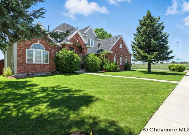 Property at 2503 Summit Dr, Cheyenne, WY 82009, 5 beds, 3.5 baths
