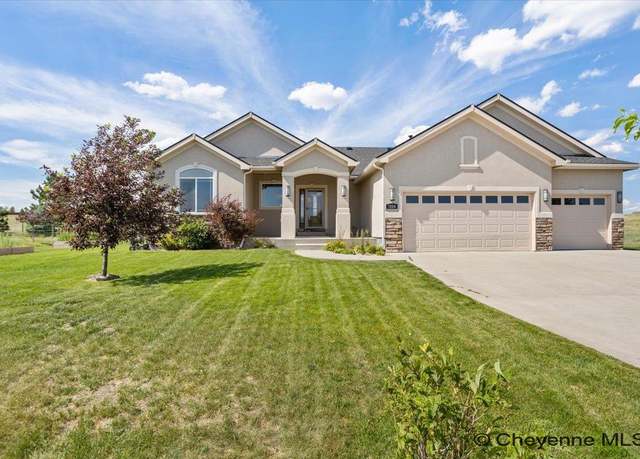 Property at 7226 Crested Butte, Cheyenne, WY 82009, 4 beds, 2 baths