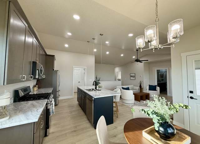 Property at 1277 North Carolina Rd, Cheyenne, WY 82009, 4 beds, 3 baths