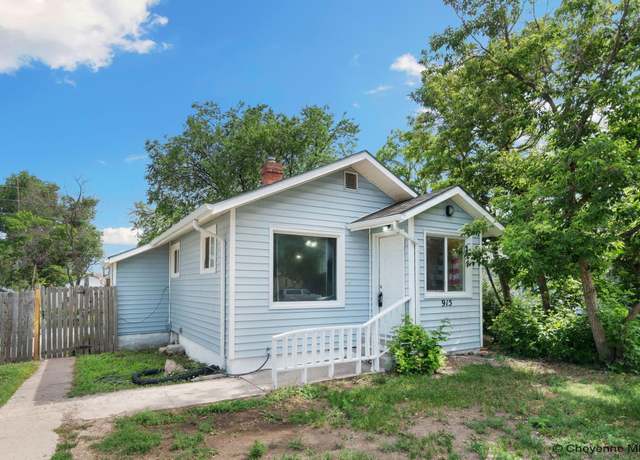 Property at 915 W 27th St, Cheyenne, WY 82001, 2 beds, 1.5 baths