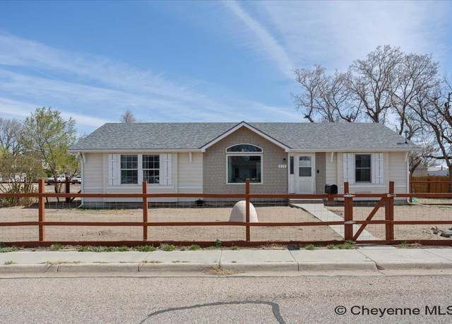 Property at 219 Maxwell Ave, Cheyenne, WY 82007, 3 beds, 2 baths