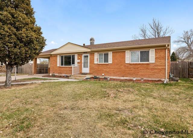 Property at 3931 E 9th St, Cheyenne, WY 82001, 5 beds, 2 baths