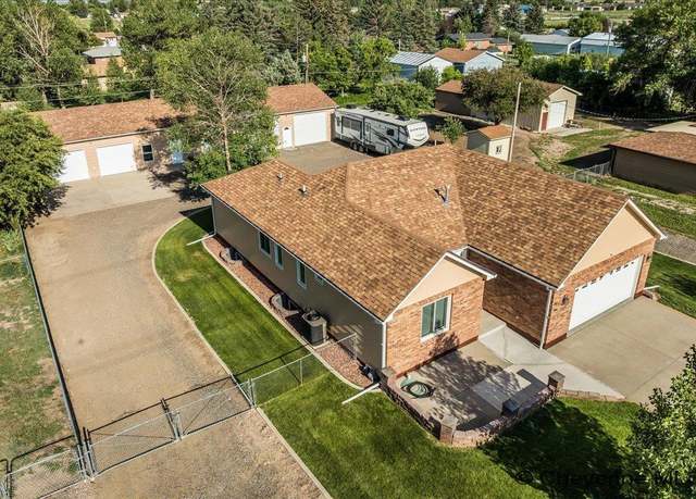 Property at 2011 Park Ave, Cheyenne, WY 82007, 5 beds, 3 baths