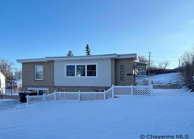 Property at 2929 Holly Ct, Cheyenne, WY 82009, 3 beds, 2 baths