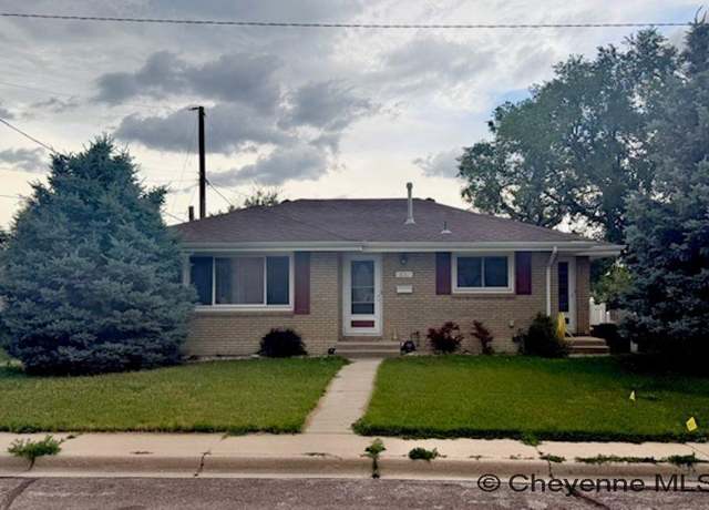 Property at 2614 E 16th St, Cheyenne, WY 82001, 2 beds, 2 baths