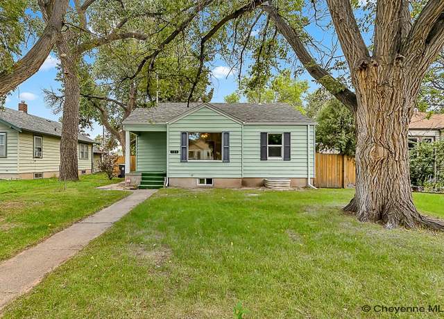 Property at 819 W 1st Ave, Cheyenne, WY 82001, 3 beds, 2 baths