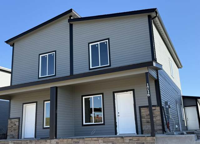 Property at 1716 Richard Martin Dr, Cheyenne, WY 82007, 3 beds, 2 baths