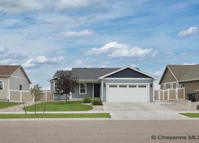 Property at 2128 Goodnight Trl, Cheyenne, WY 82007, 5 beds, 3 baths
