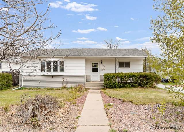 Property at 1836 Oxford Dr, Cheyenne, WY 82001, 3 beds, 1.5 baths