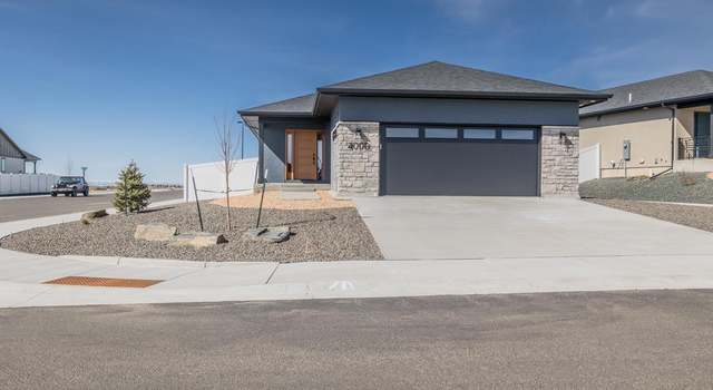 Photo of 4000 Saddleback Ln, Cheyenne, WY 82009