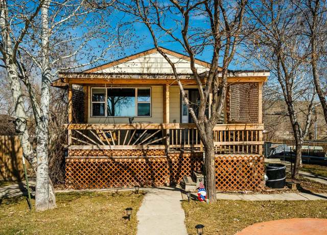 Property at 755 E 6th St, Sheridan, WY 82801, 4 beds, 2 baths