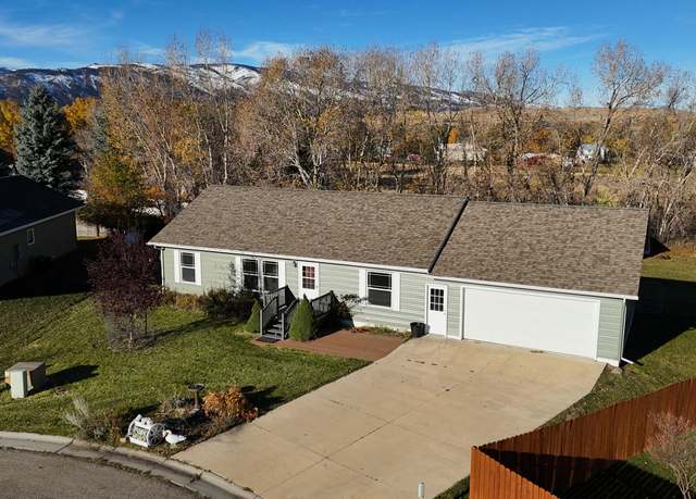 Property at 33 Sand Turn Ct, Dayton, WY 82836, 3 beds, 2 baths