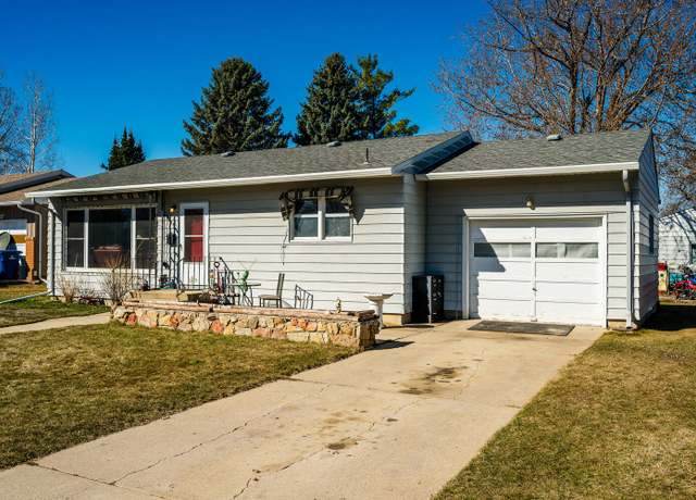 Property at 446 2nd West Parkway Pkwy, Sheridan, WY 82801, 3 beds, 1.75 baths