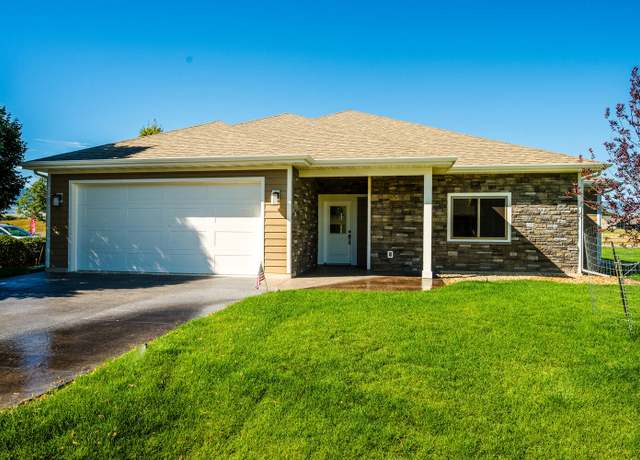 Property at 8 Buckskin Dr, Sheridan, WY 82801, 4 beds, 2.5 baths