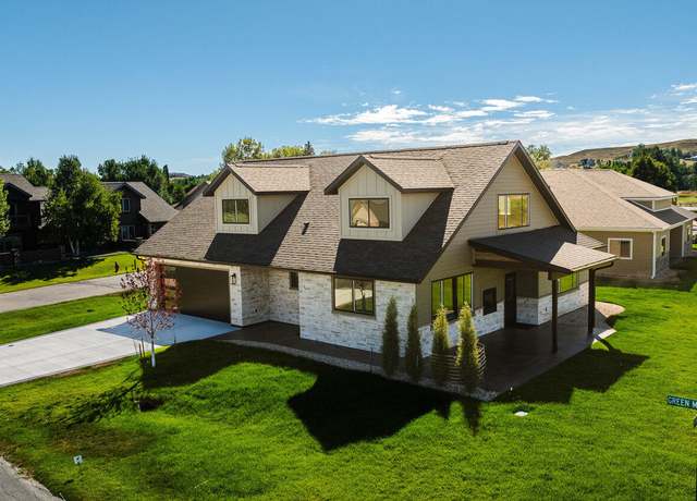 Property at 3 Green Meadows Dr, Sheridan, WY 82801, 3 beds, 2.5 baths