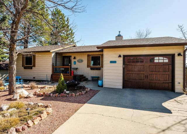 Property at 847 Arlington Blvd, Sheridan, WY 82801, 3 beds, 2 baths