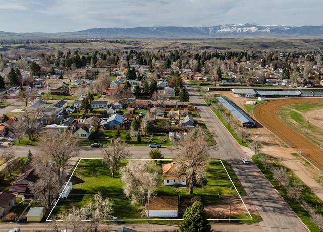 Property at 1467 Lewis St, Sheridan, WY 82801, 2 beds, 1 bath
