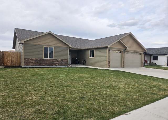 Property at 1335 Silverton Dr, Ranchester, WY 82839, 3 beds, 2 baths