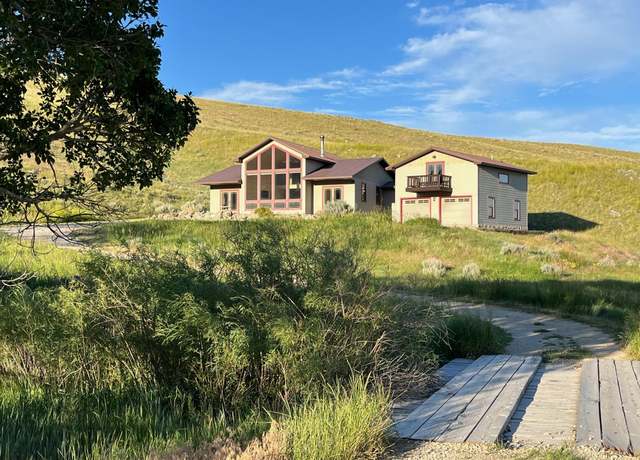 Property at 190 Little Crazy Women Rd, Buffalo, WY 82834, 2 beds, 2.5 baths